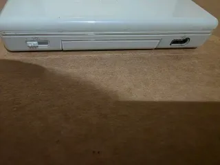 Nintendo DS Lite Blanca + Cargador