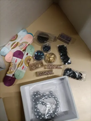 Caja de manualidades vintage con cajones