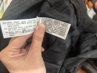 Pantalón recto Zara gris con pinzas