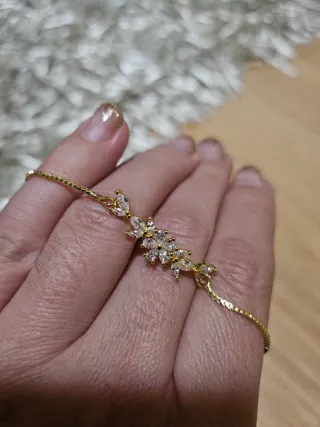 Pulseira Dourada Flores com Zircónias