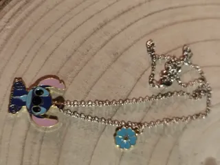 Colgante Stitch con cadena