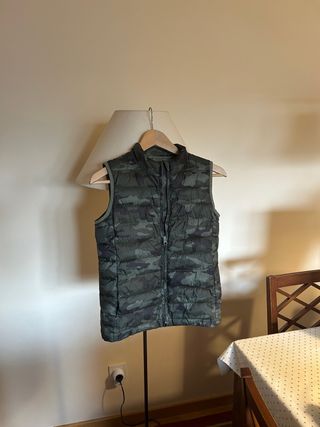 Chaleco Gap niño camuflaje