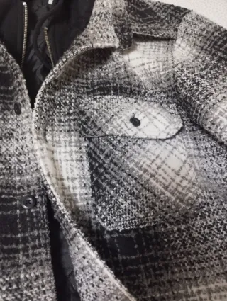 Chaquetón Zara cuadros gris y negro