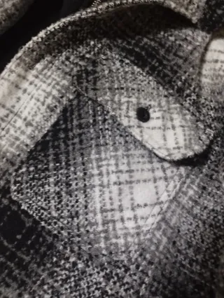 Chaquetón Zara cuadros gris y negro