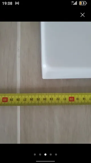 Piccolo lavandino bianco in pietra