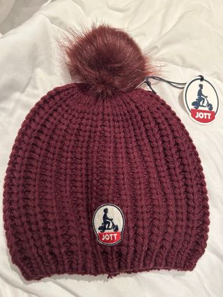 Gorro JOTT lana pompón rojo