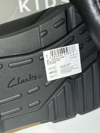 Zapatos Clarks piel negros nuevos