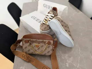 Zapatillas y Bolso Guess