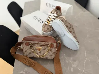 Zapatillas y Bolso Guess