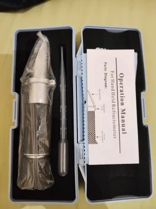 Refractómetro ATC con estuche