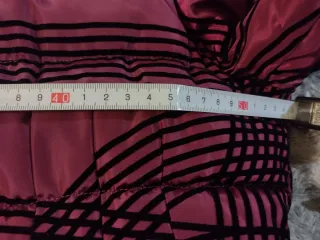 Abrigo plumífero Desigual estampado