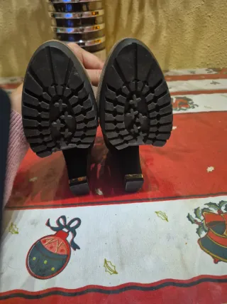 Botines tacón hebilla marrón claro