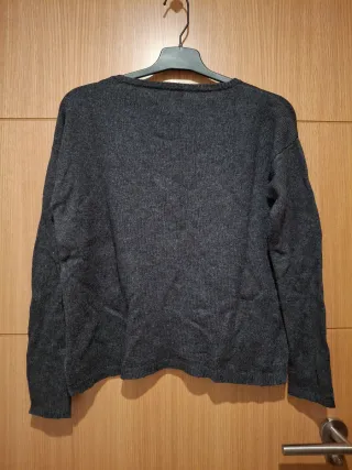 Jersey gris con lentejuelas