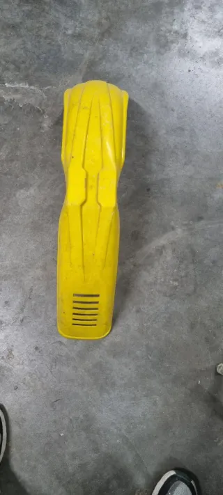 Guardabarros Pub Amarillo