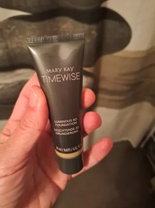 Mary Kay Timewise Base Luminosa 3D