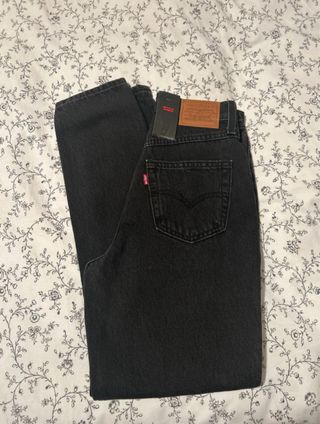 Jeans Levi's 80s Mum Negros. Talla 25x28