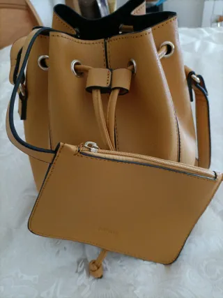 Bolso Pimkie mostaza nuevo, a estrenar