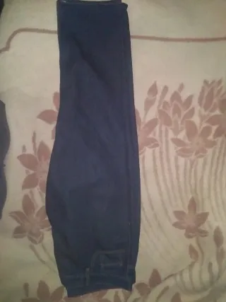 Vaqueros hombre rojos