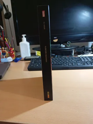 Invasin Secreta-Marvel Deluxe