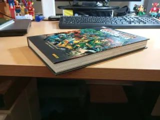 Invasin Secreta-Marvel Deluxe