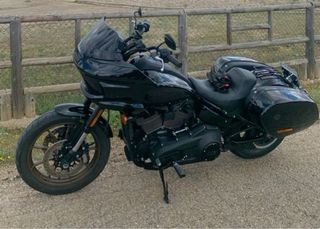 Harley Davidson Low Rider ST Negra