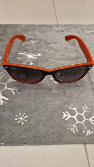 Gafas de sol Ray-Ban Wayfarer azules y naranjas