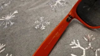 Gafas de sol Ray-Ban Wayfarer azules y naranjas