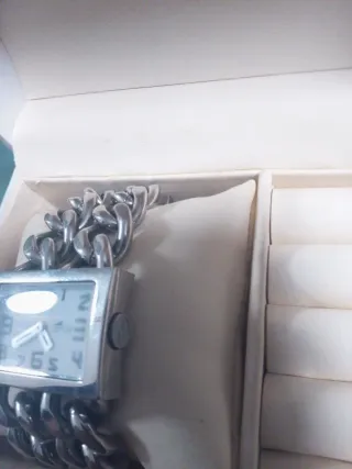 Orologio Lotus da donna in acciaio