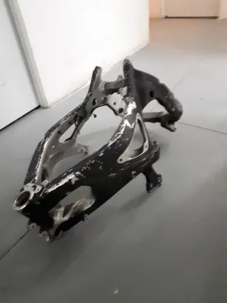 Chasis completo Yamaha R6 2002 con papeles