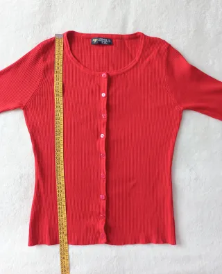 Chaqueta cárdigan roja, Nueva