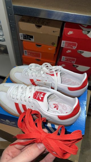 Adidas Samba OG W Rojas y Blancas