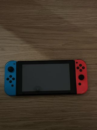 Nintendo Switch Azul y Rojo