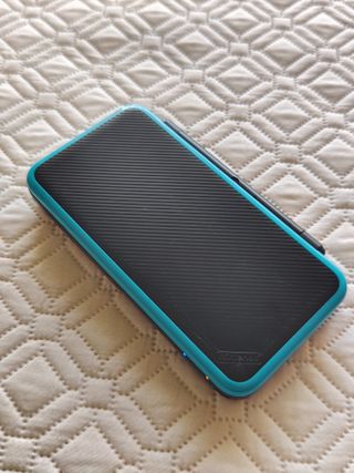 New Nintendo 2DS XL Azul y Negra
