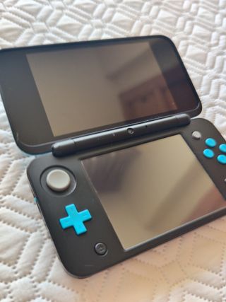 New Nintendo 2DS XL Azul y Negra