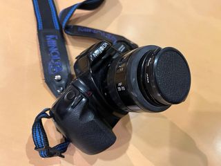 Cámara réflex Minolta Dynax 500si