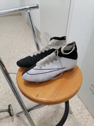 Botas de Fútbol Nike Talla [Talla]