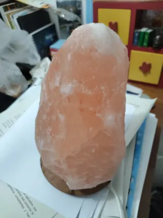 Lámpara de sal rosa natural