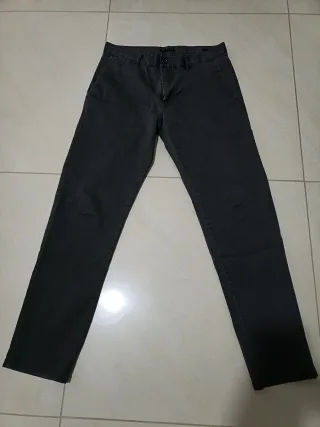 Pantaloni chino Sisley grigio e nero