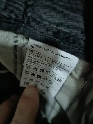 Pantaloni chino Sisley grigio e nero