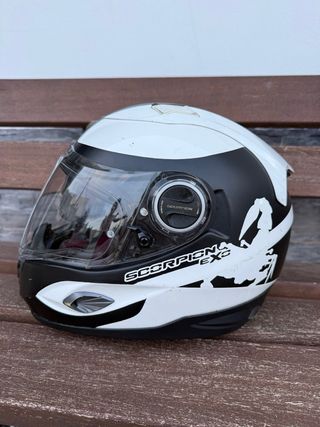 Casco de moto Scorpion