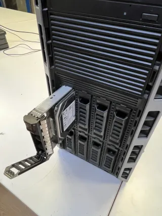 Server Dell PowerEdge T430 Xeon E5-26