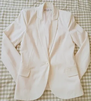 Chaqueta Stradivarius Blanca