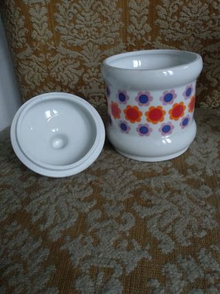 Recipiente cerámica con diseño floral