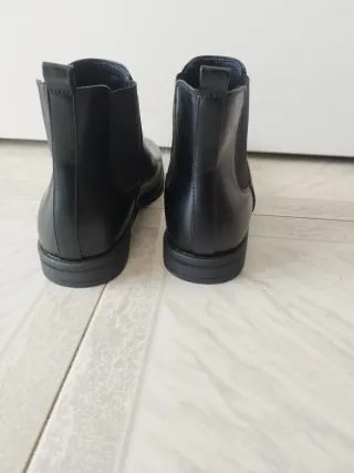 Stivaletti neri eleganti