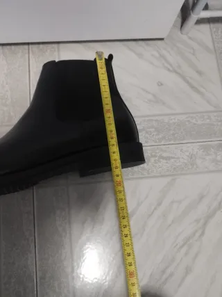 Stivaletti neri eleganti