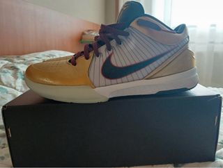 Nike Kobe 4 Protro Gold Medal
