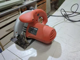 Sierra Circular Black & Decker 1100W