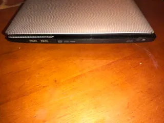 Packard Bell NEW90 i3