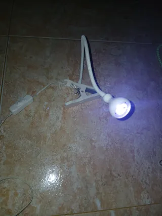 Lámpara LED con pinza