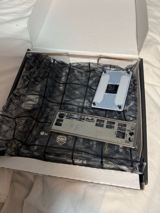 Placa Base Gigabyte B450M DS3H V2